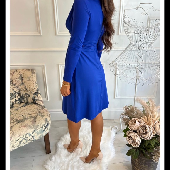 DVF WRAP DRESS
DIANE VON FURSTENBURG
SIZE: (2)  COBALT BLUE - Picture 4 of 6